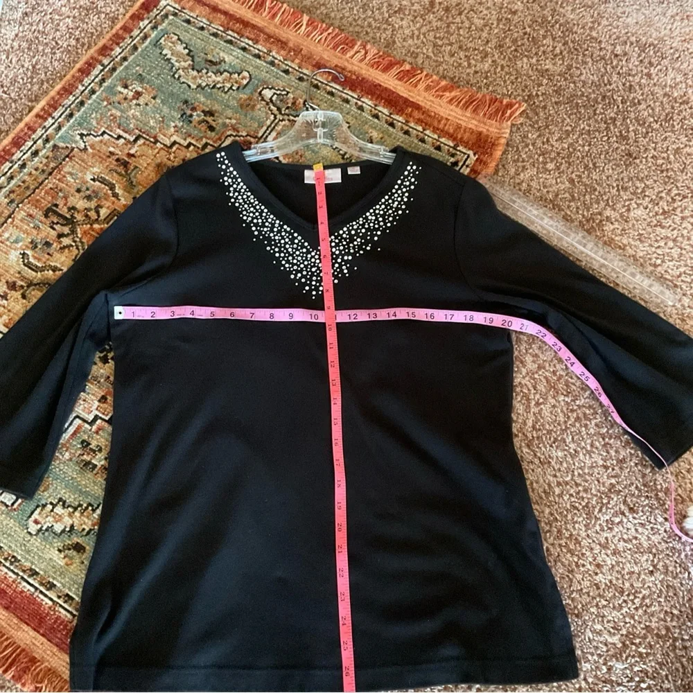 Quacker Factory Black with Rhinestuds Blouse, v-neck, 3/4 sleeve, gorgeous - Picture 9 of 13